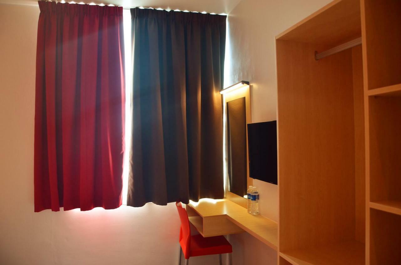 Hotel Jeti Tg Gemok Padang Endau Екстериор снимка